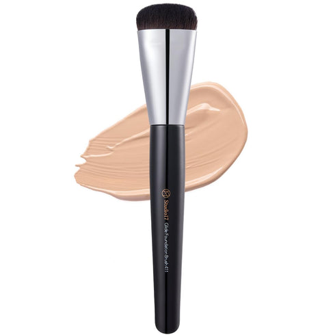 STUDIO17 Glide Foundation Brush