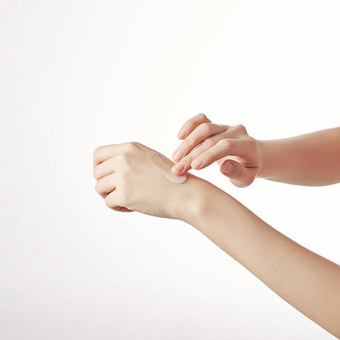 SKIN1004 Madagascar Centella Hyalu-Cica Blue Serum 50ml